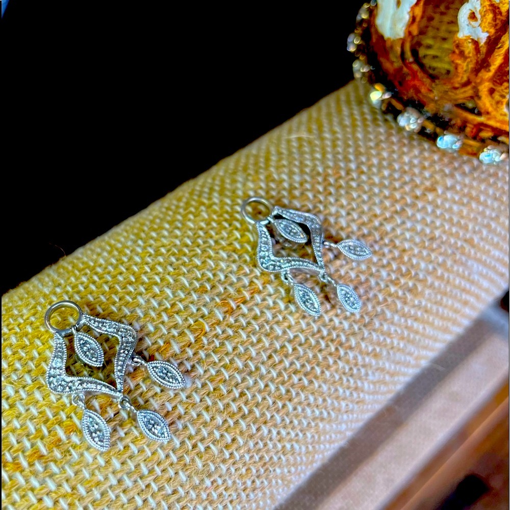 GENUINE DIAMOND & WHITE GOLD EARRING JACKETS